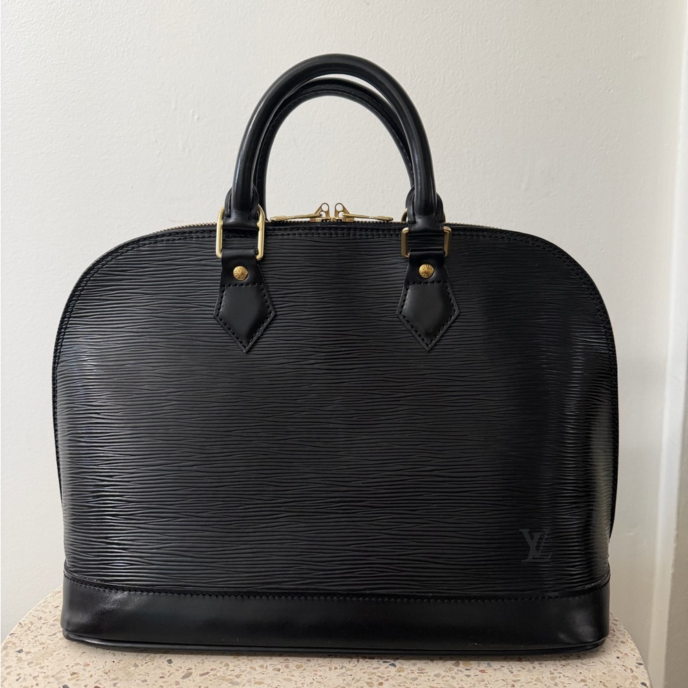LOUIS VUITTON ALMA MM EPI LEATHER - Picture 2 of 16